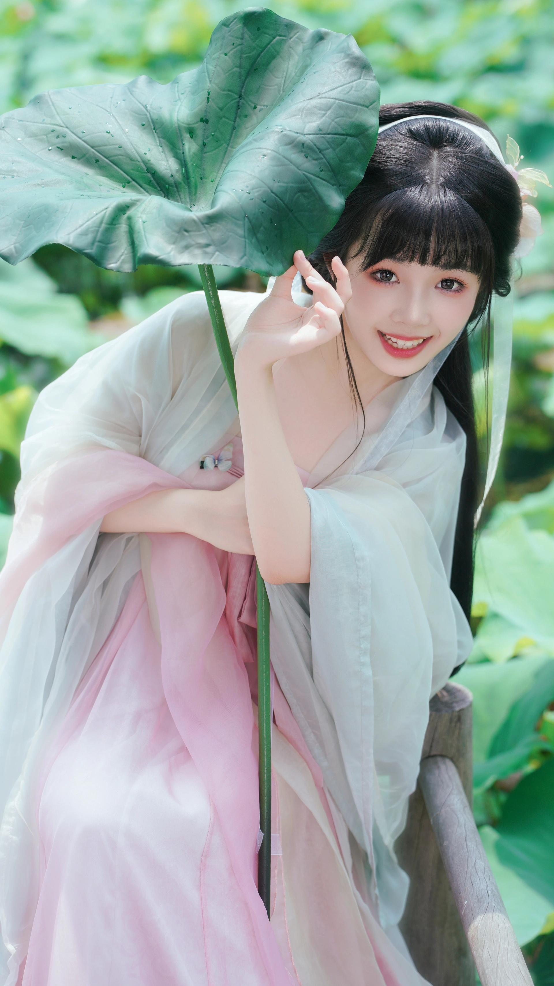 [YITUYU艺图语]2024.10.12 荷花园 予君 2
